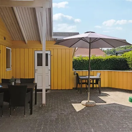 Dom wakacyjny Halla - 250m From The Sea By Interhome Sjolund