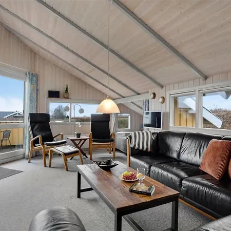 Dom wakacyjny Halla - 250m From The Sea By Interhome