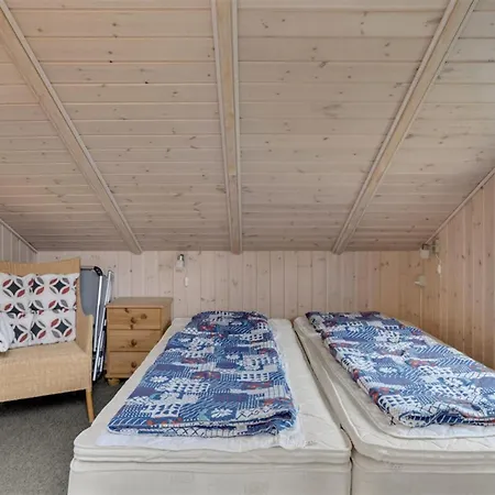 Holiday home Halla - 250m From The Sea By Interhome