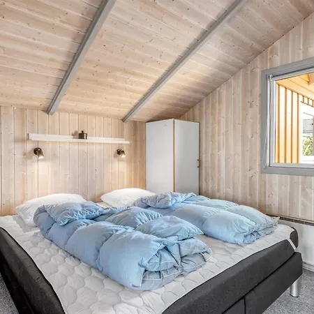 Holiday home Halla - 250m From The Sea By Interhome Sjolund