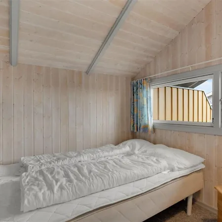 Holiday home Halla - 250m From The Sea By Interhome Sjolund