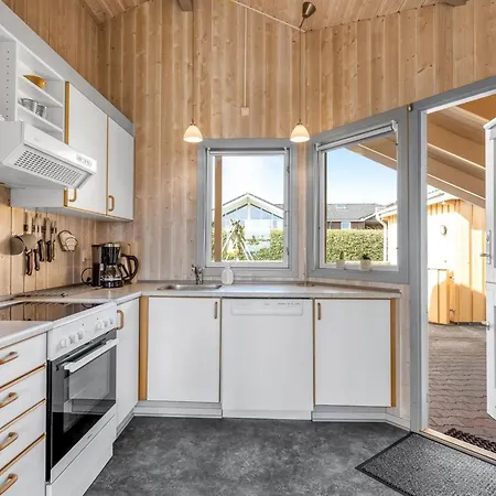 Halla - 250m From The Sea By Interhome Сasa de vacaciones Sjolund