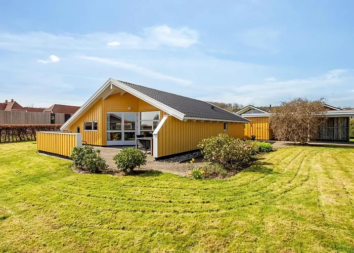 Ferienhaus Halla - 250m From The Sea By Interhome Sjolund