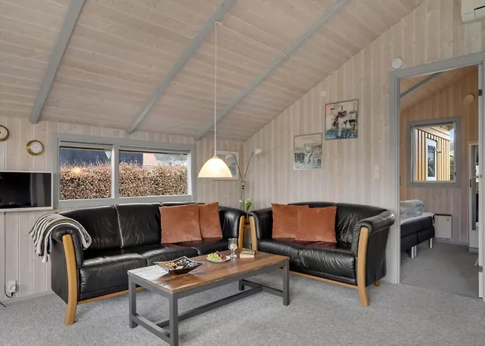 Halla - 250m From The Sea By Interhome Ferienhaus Sjolund
