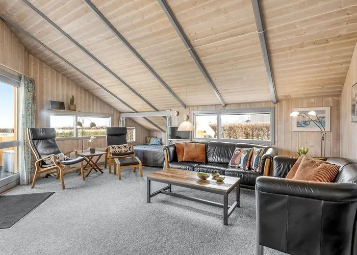 Ferienhaus Halla - 250m From The Sea By Interhome